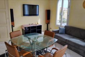 NICE 70 m furnished with wifi in the DOWNTOWN
